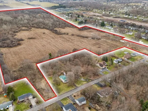 1000 Ernest Rd, Lockport, NY 14094