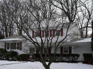 70 Braemar Dr, Wayne, NJ 07470