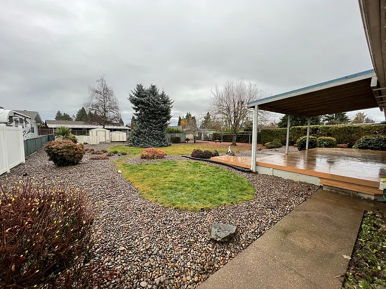 266 NW Douglas St — Photo 36