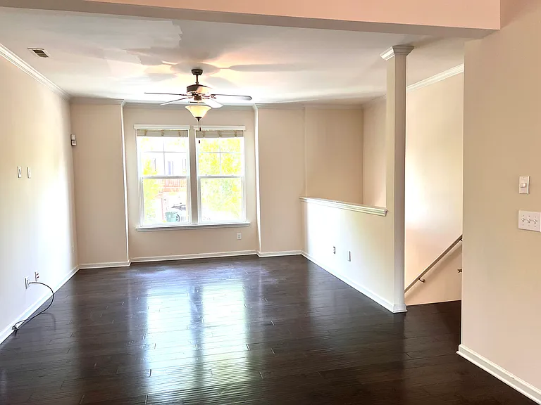 1006 Summerhouse Rd — Photo 5