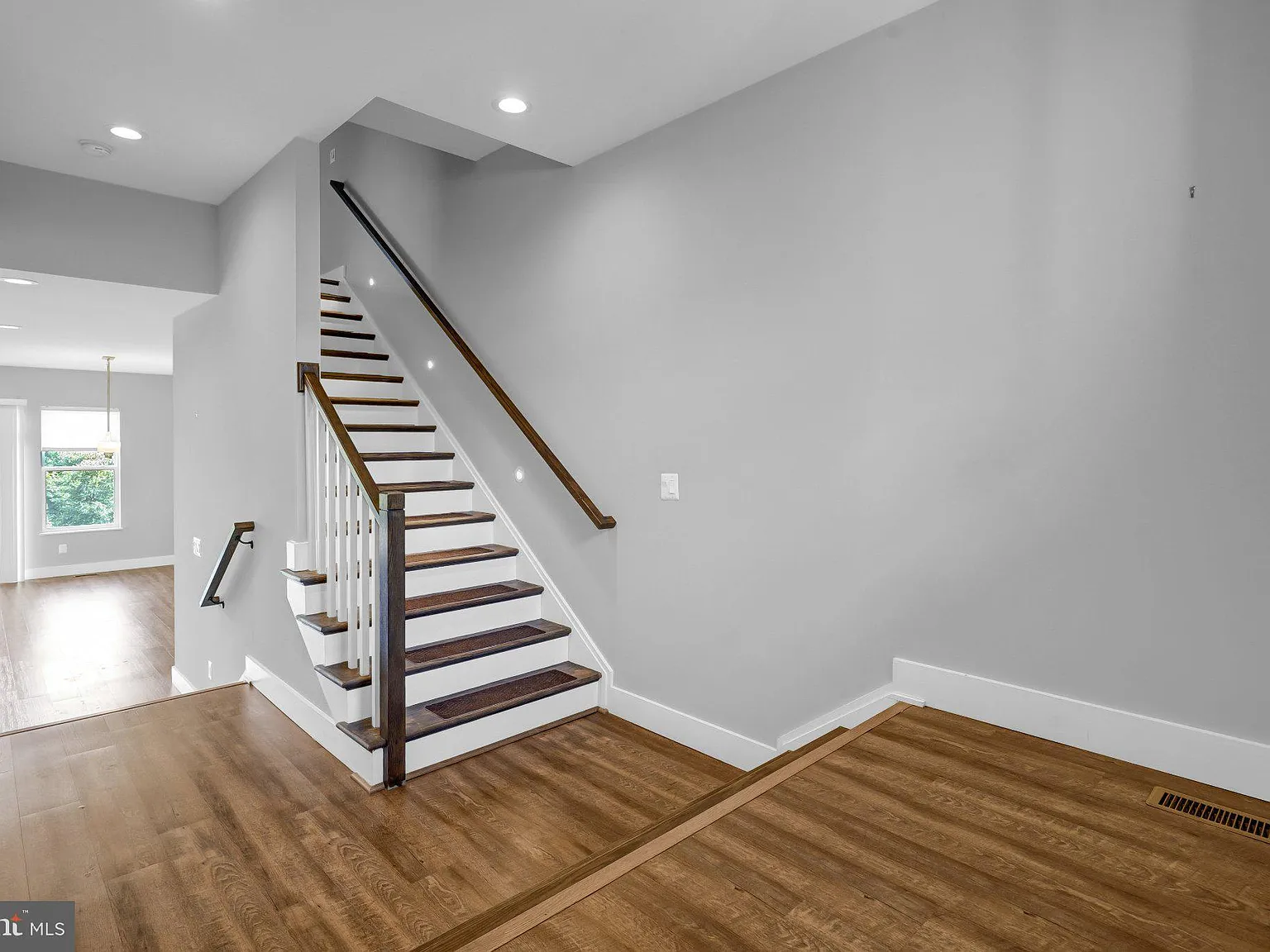 4 bed, 3.5 bath, 2888 sqft, $5,500 — Photo 3