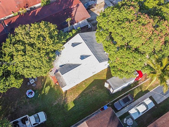 3rd image of 2142 NW 33rd St
