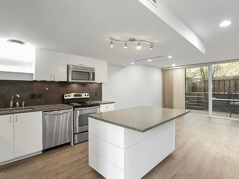 Open living, spacious and bright