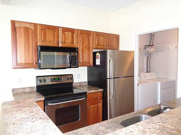 5th image of 504 Sonie Dr