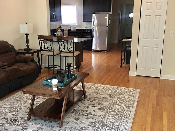 5th image of 4030 N Sacramento Ave #2