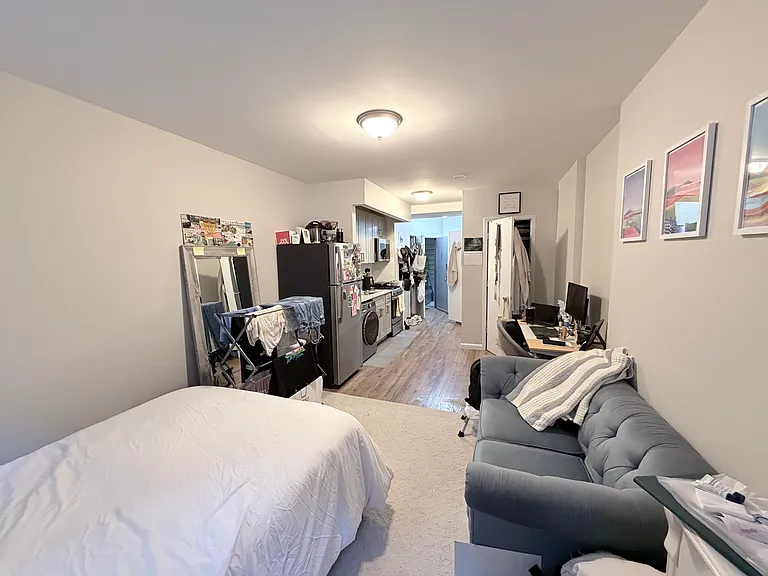 444 E 78th St #7 — Photo 4