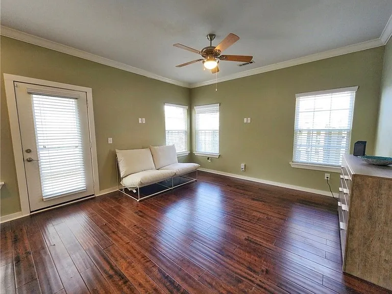 2800 Arbor Rd — Photo 2