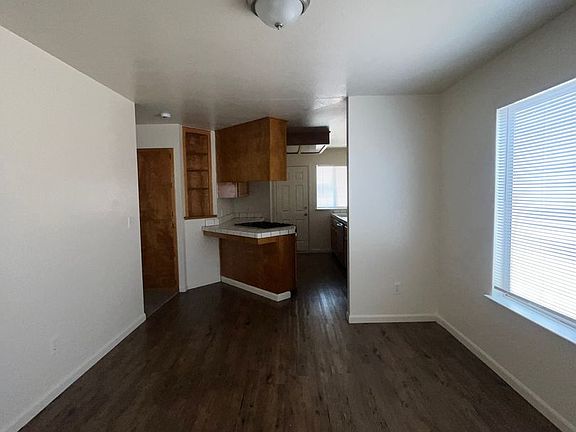 3rd image of 975-83 N Lynora St #983