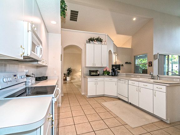 5th image of 7831 Bayflower Way