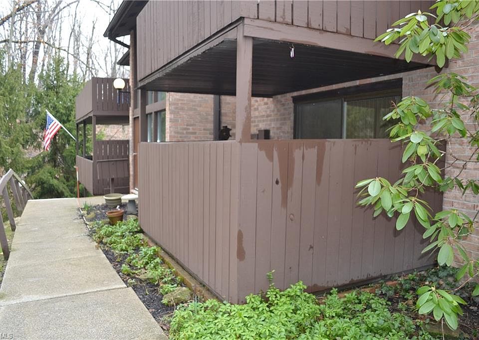 1st image of 6830 Carriage Hill Dr #D-34
