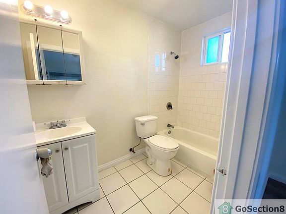 5th image of 337 E 115th St