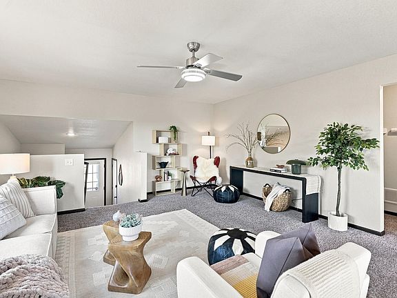 3rd image of 850 Diamond Ridge Blvd