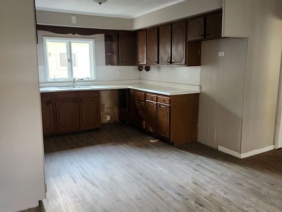 2nd image of 56 Orchard St #1