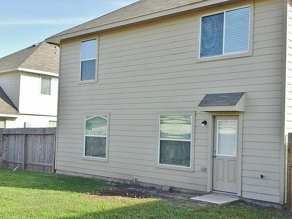 3rd image of 2514 Camarilla Ln