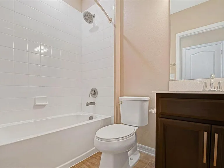 310 Cedar Bark Ln — Photo 23