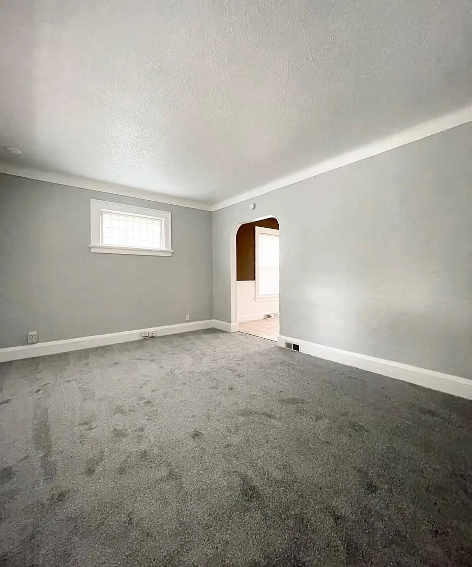 2 bed, 900 sqft, $1,100 — Photo 4