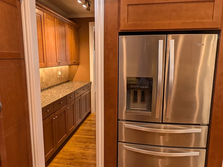 Advanced French door and wide drawer refrigerator has measured fill water dispenser that cooks love.