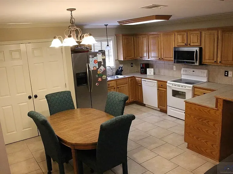165 Jolie Oaks Blvd — Photo 2