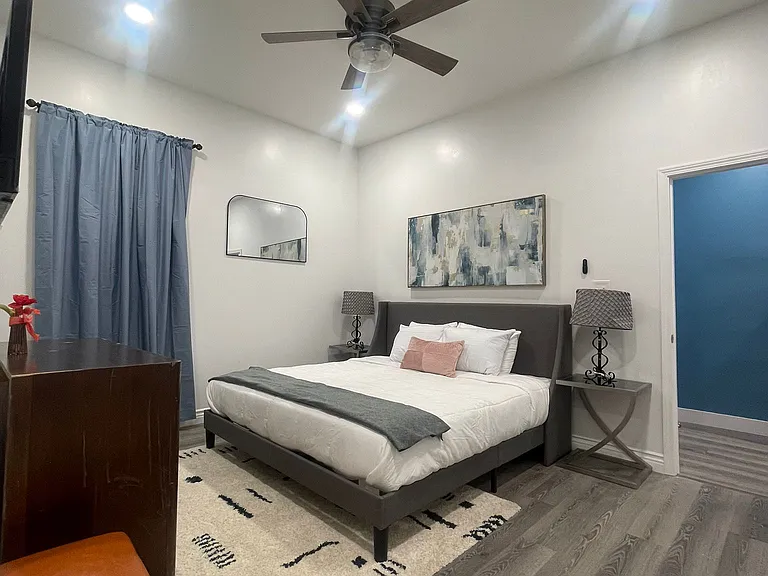 1043 Faxon Ave — Photo 34