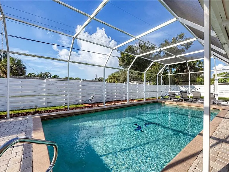 3126 Bougainvillea St — Photo 22
