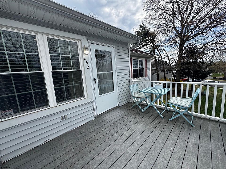 1st image of 232 London Ct #232