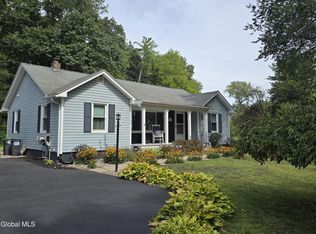 128 Droms Rd, Glenville, NY 12302
