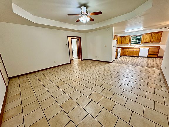 4th image of 3303 N Detroit Ave APT 1