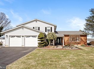 54 Peter Rafferty Dr, Hamilton, NJ 08690