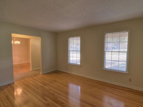 3rd image of 4638 Scottsdale Ave