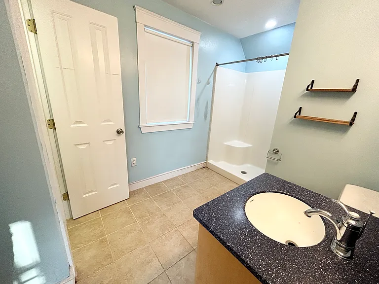 29 Iroquois St #1 — Photo 7