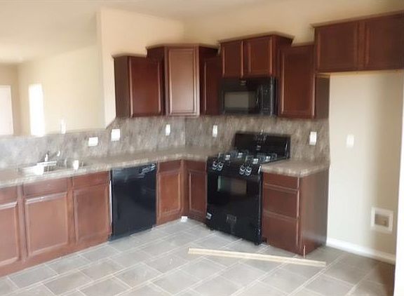 4th image of 11812 133rd St