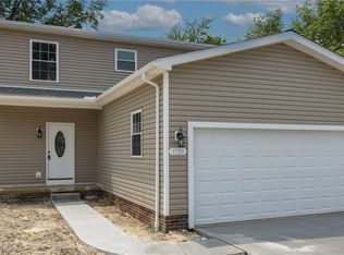 1720 Robindale St, Wickliffe, OH 44092