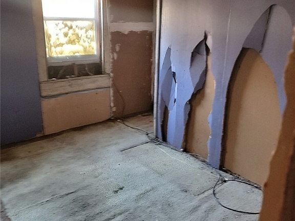 5th image of 645 Glebe Landing Rd