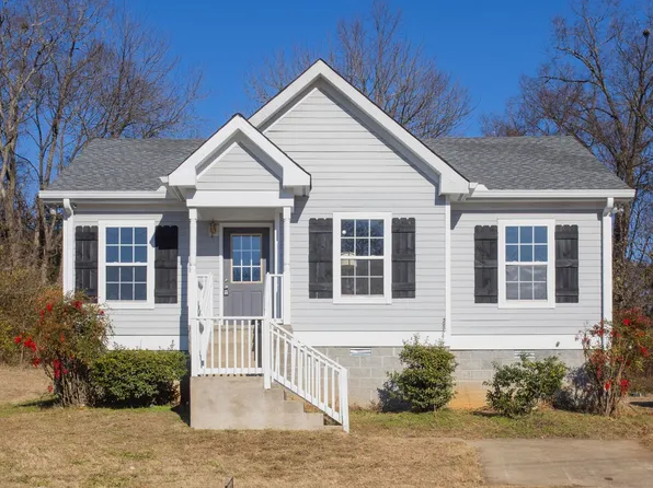3325 Curtis Hill Ct, Nashville, TN 37218