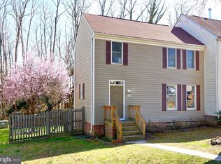 8319 Mauzy Sq, Marshall, VA 20115