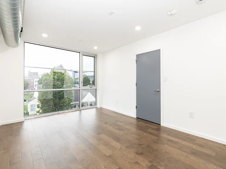 1541 N 6th St #5 — Photo 8