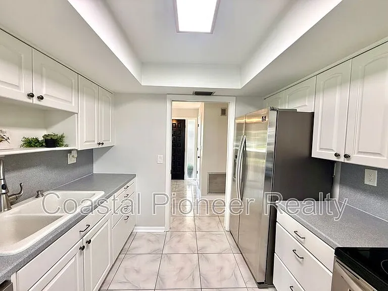 14903 Imperial Point Dr N — Photo 13
