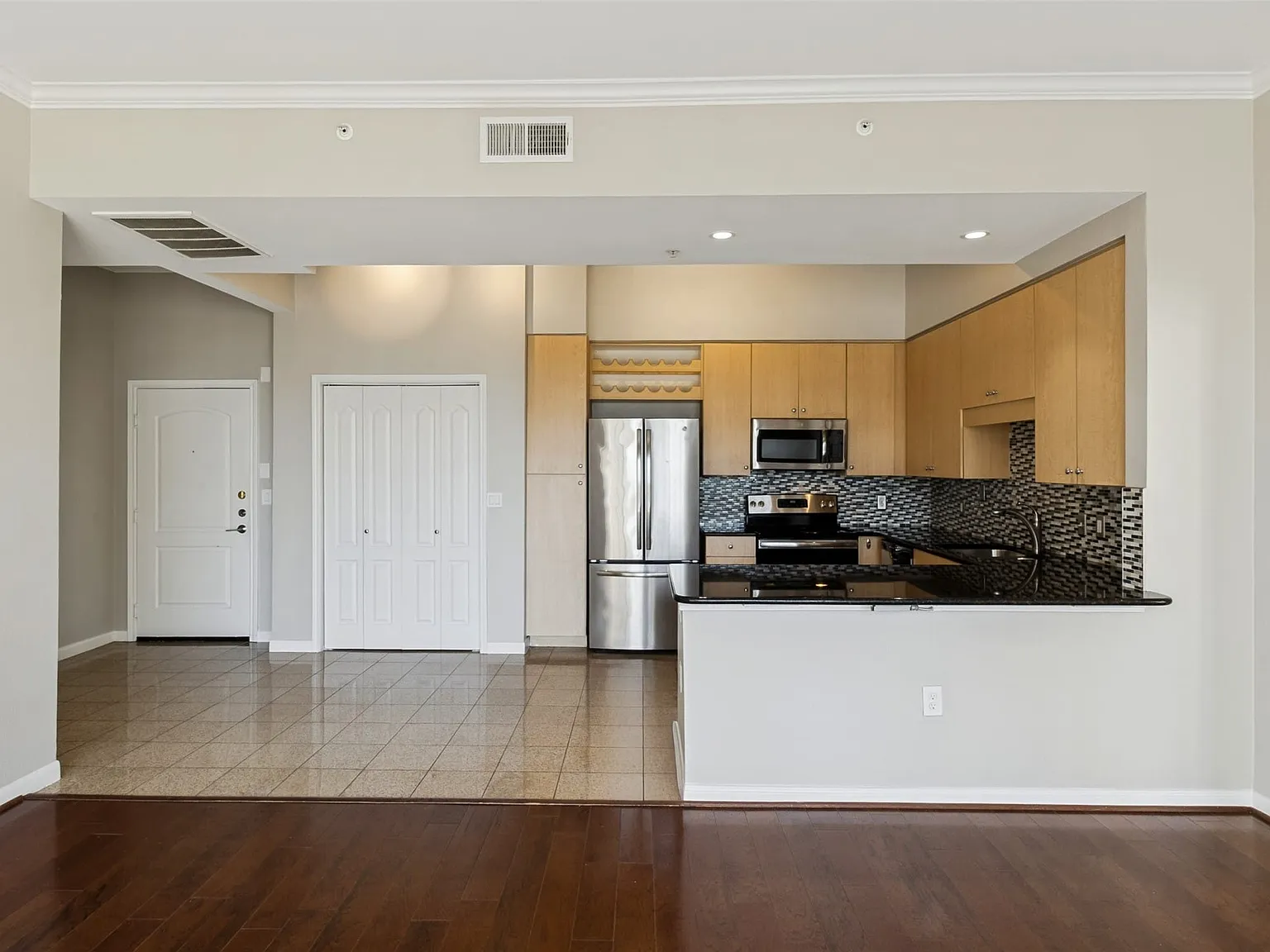 2 bed, 2.0 bath, 1254 sqft, $2,900 — Photo 3
