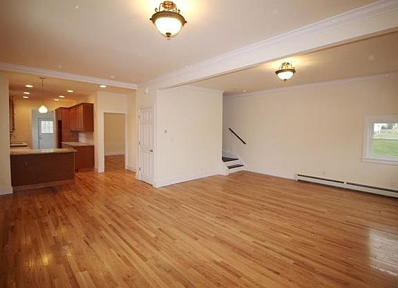 3rd image of 35 Shenorock Dr