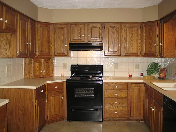 Fully Equipped Kitchen!