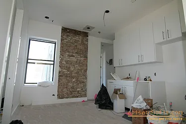 Rented by aptsandlofts.com