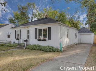 3350 Hillcroft Ave SW, Wyoming, MI 49548
