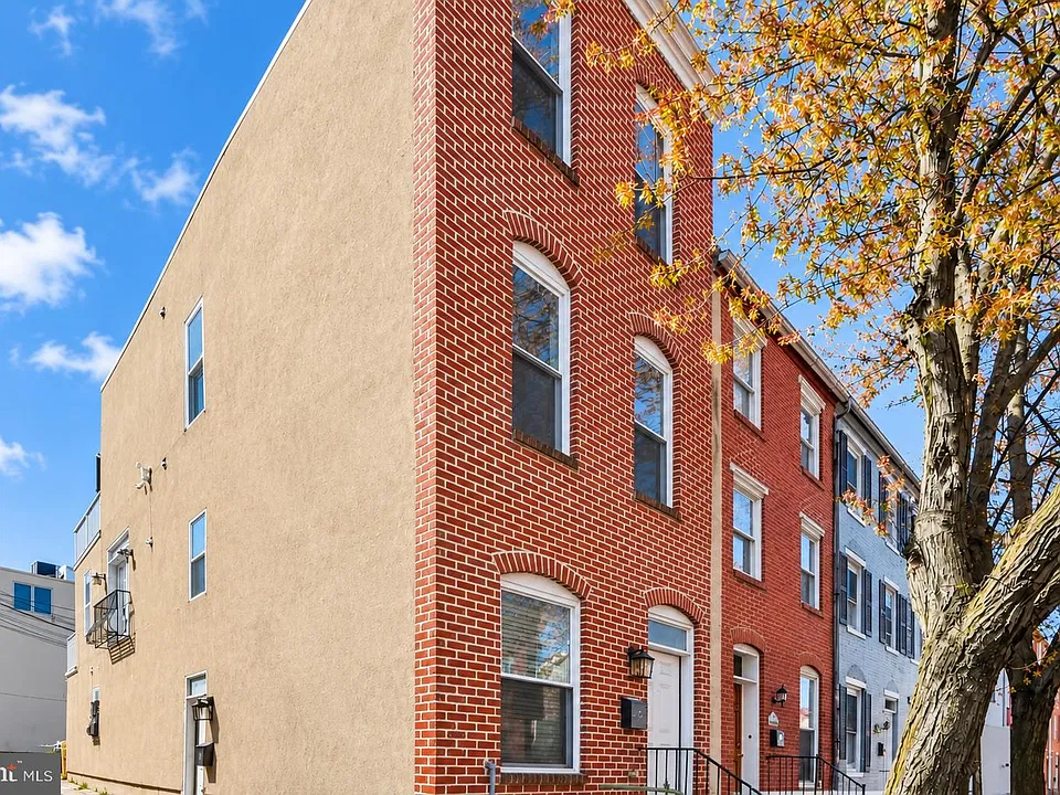 5 W West St #2