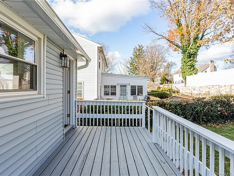 78 Rena Pl — Photo 24