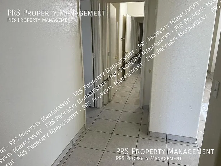 2306 W Kristina Ave — Photo 9