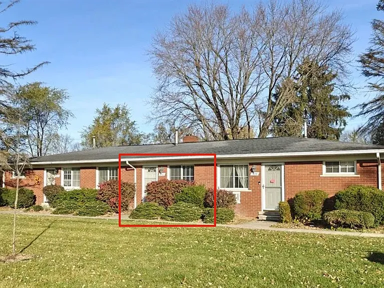 935 E Huron River Dr #935 — Photo 1