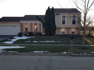 905 Tanglewood Dr, Algonquin, IL