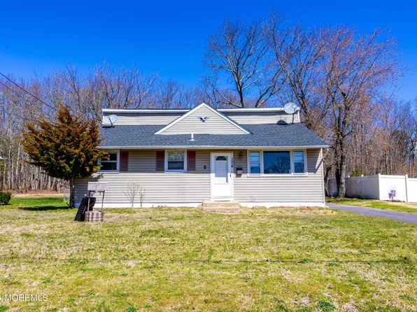 138 COUNTRY CLUB ROAD, PINE HILL, NJ 08021