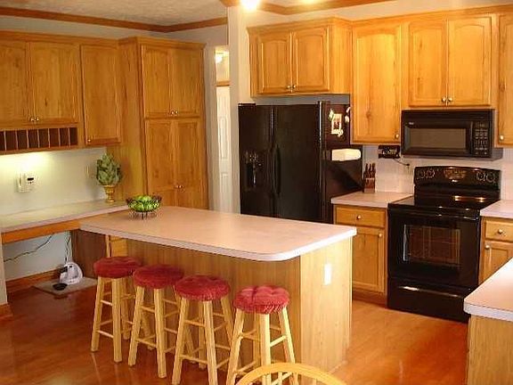 5th image of 2189 Burcham Dr
