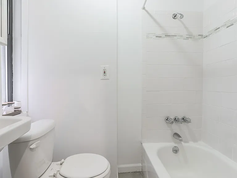 127 E 102nd St #1 — Photo 12